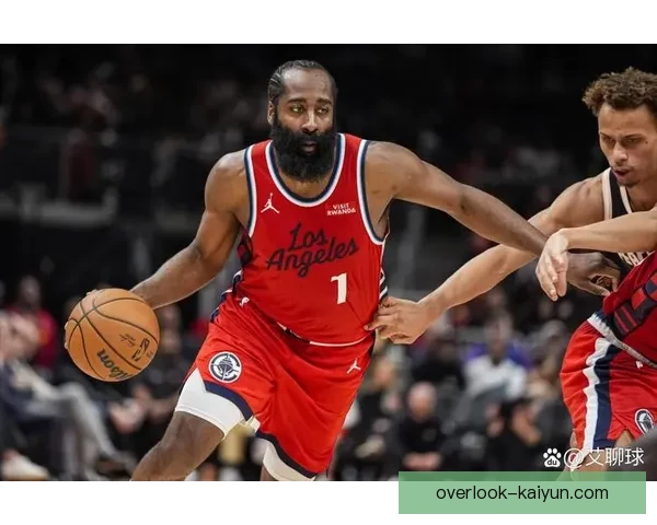 NBA焦点战风云巨星对决引爆季后赛格局变动东西部豪强角逐悬念升级