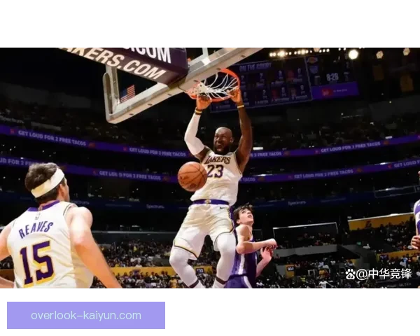 詹姆斯复出领衔湖人强势反弹 赛季前景再度被看好