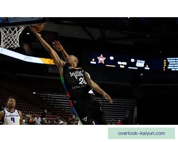 爵士重建提速新星崛起核心磨合战绩波动引发外界热议季后赛前景仍存悬念