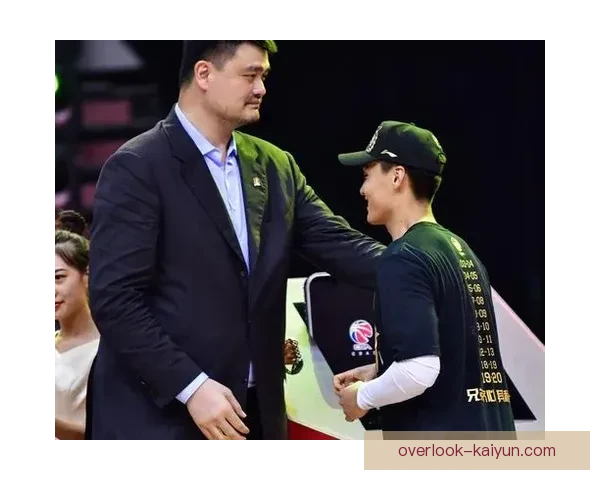 姚明再度亮相CBA赛场助力球队冲击总冠军辉煌时刻再现